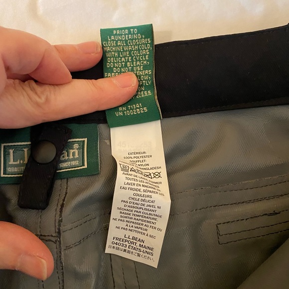 Boys size 18, never used, Gore-Tex style shell snow pant. Waterproof, breathable - Picture 4 of 5